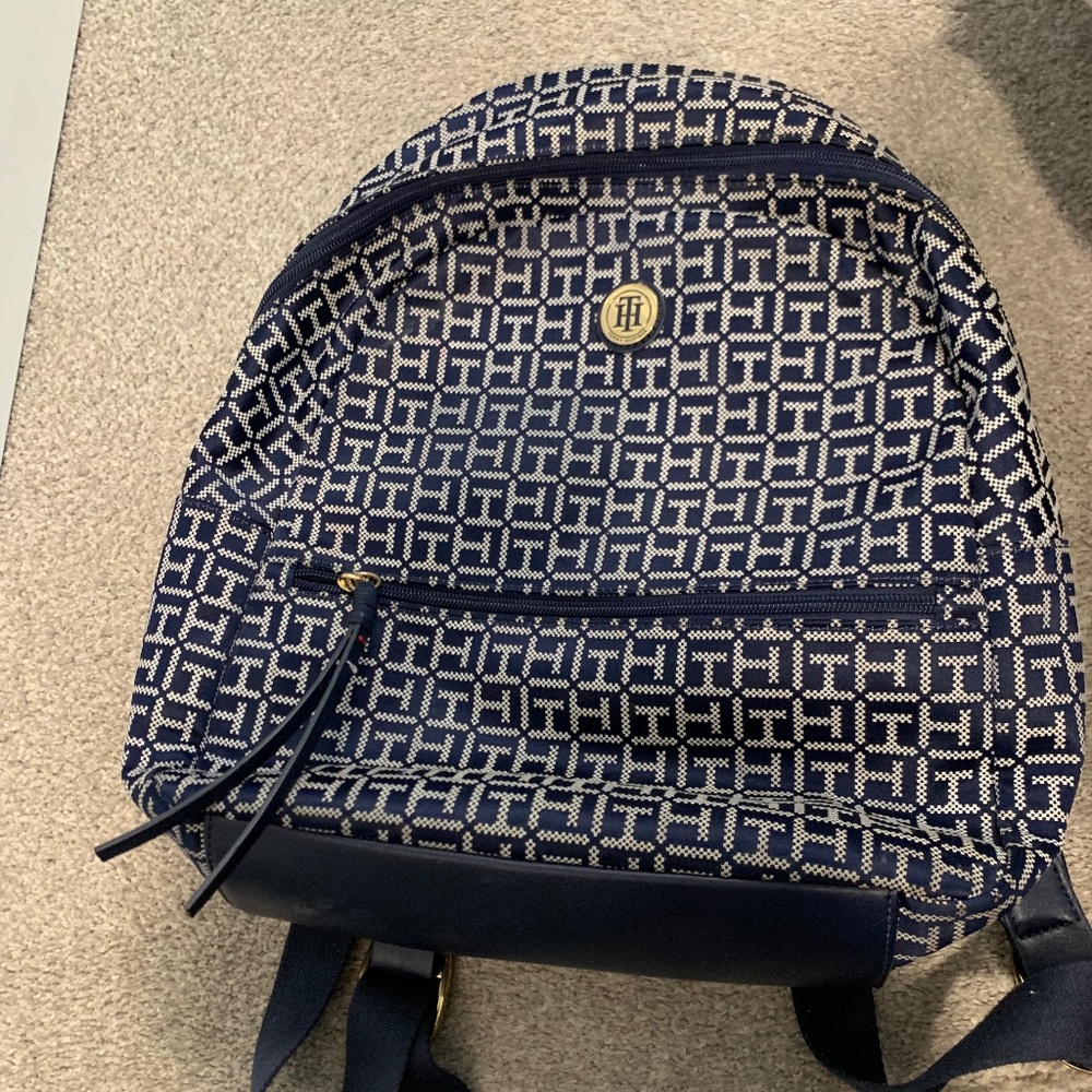 $20 obo Selling Tommy Hilfiger backpack bag good condition